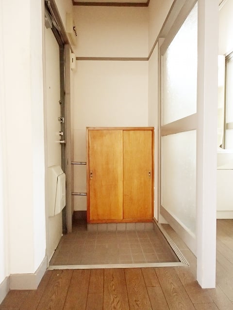 【昭和マンション　Ａ53号室】玄関